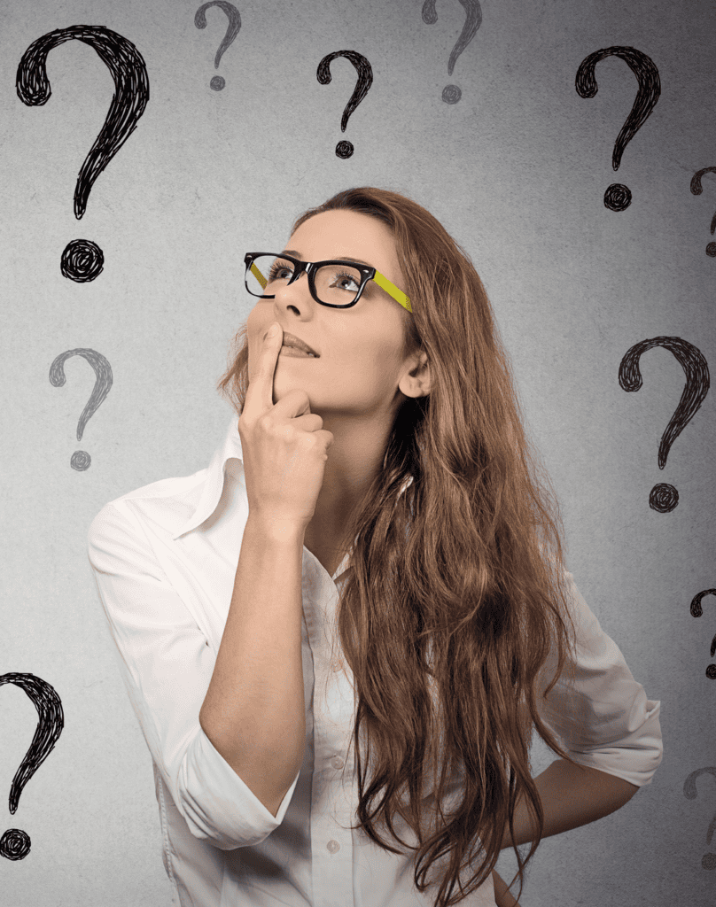 Prediction models. Женщина думает. Женщина задумалась. Женщина в раздумьях. Девушка размышляет.